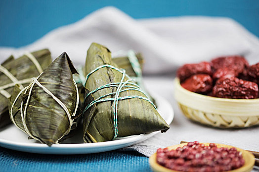 真空粽子微波炉加热要加水吗2