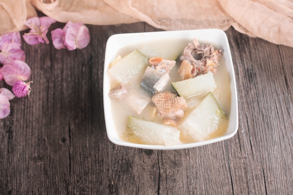 山茱萸可以煮汤吗