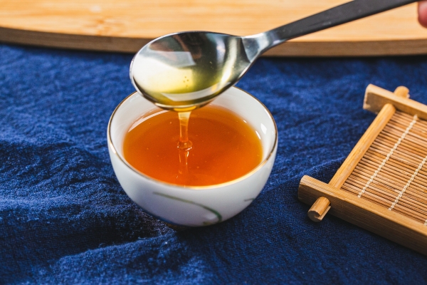 荔枝不能跟什么一起吃