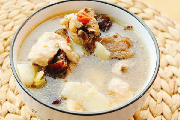 三伏天能喝鸡汤吗