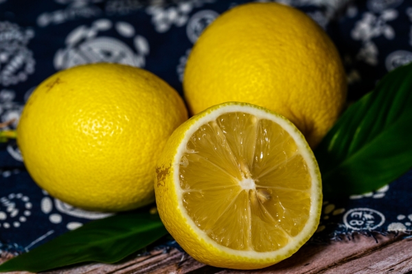 覆盆子与柠檬搭配饮用有益健康吗